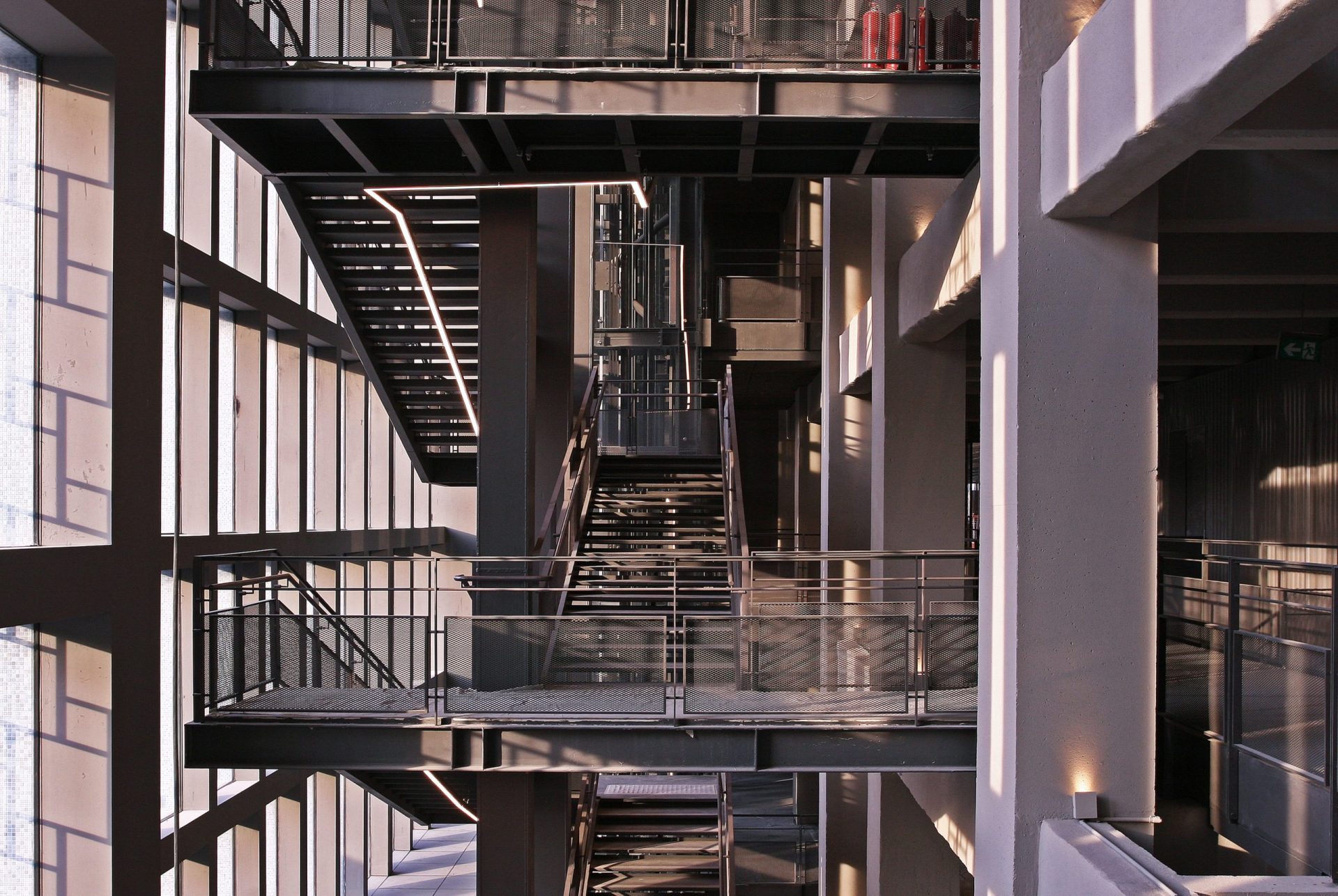 EAA – EMRE AROLAT ARCHITECTURE | New Venue Of 16Th Istanbul Biennial