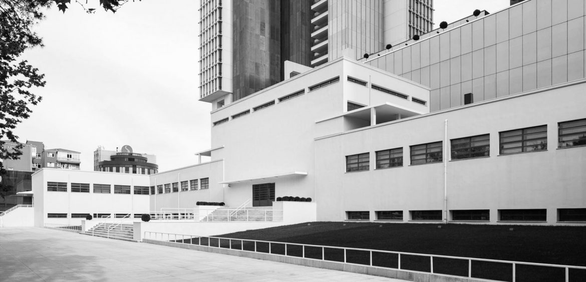 EAA – EMRE AROLAT ARCHITECTURE | Eaa Liquor Factory Exhibition