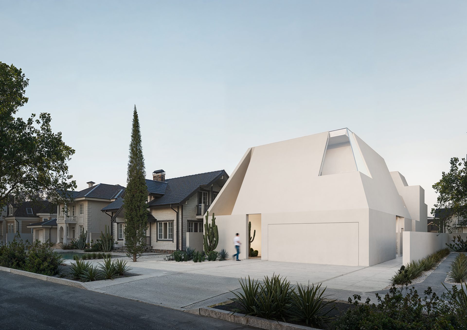 EAA – EMRE AROLAT ARCHITECTURE | A HOUSE WITH THREE COURTYARDS