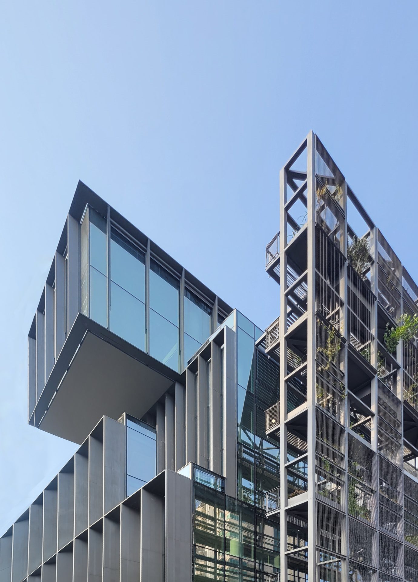 EAA – EMRE AROLAT ARCHITECTURE | Göktekin S1 Business Center is nearing completion!